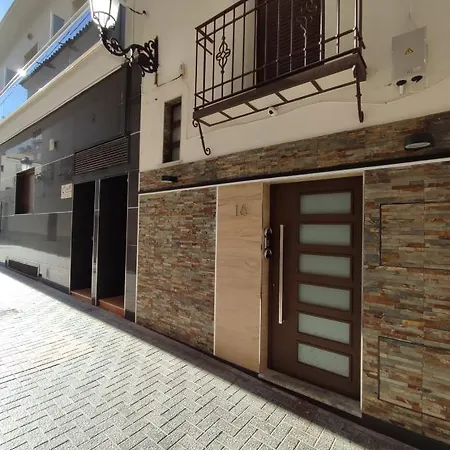 Center Puerto Poniente 0 * بينايدورم