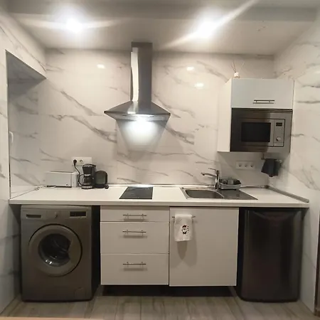 Center Puerto Poniente 0 *