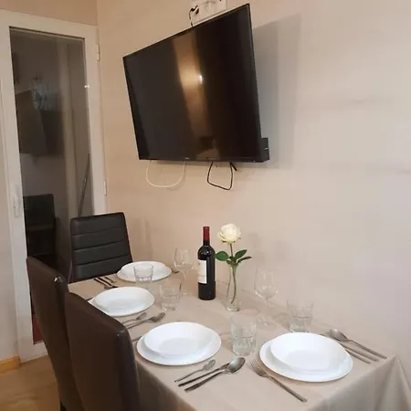 Center Puerto Poniente 0 *